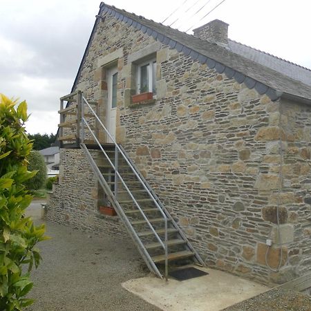 Les Gites De Kerroyal Garlan Quarto foto