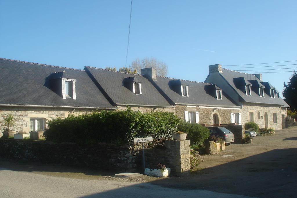 Les Gites De Kerroyal Garlan Quarto foto
