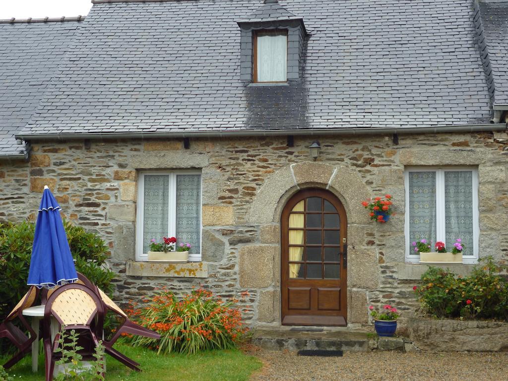 Les Gites De Kerroyal Garlan Quarto foto