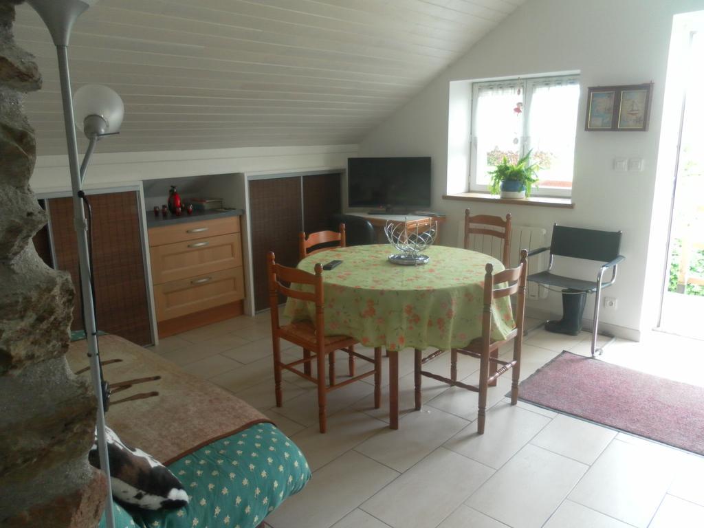 Les Gites De Kerroyal Garlan Exterior foto